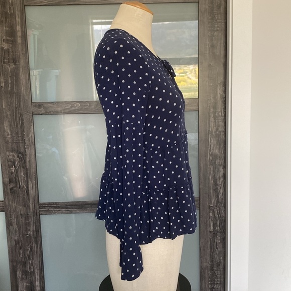 Lucky 🍀 Brand long sleeved blouse in baby doll style.Navy with white dots. XS - Picture 4 of 11